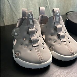 Nike Kids Gray Sandals